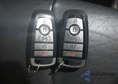 2020 Ford Edge Titanium z USA, uszkodzony, nr VIN 2FMPK3K94LBA73117